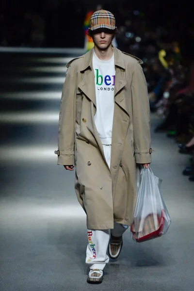 Look 77